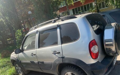 Chevrolet Niva I рестайлинг, 2004 год, 300 000 рублей, 4 фотография