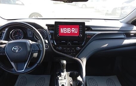 Toyota Camry, 2021 год, 2 500 000 рублей, 8 фотография