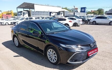 Toyota Camry, 2021 год, 2 500 000 рублей, 2 фотография