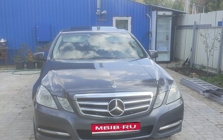 Mercedes-Benz E-Класс, 2011 год, 1 800 000 рублей, 1 фотография