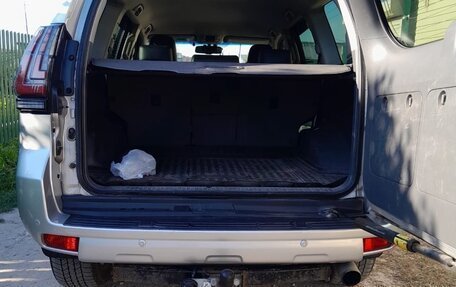 Toyota Land Cruiser Prado 150 рестайлинг 2, 2010 год, 2 450 000 рублей, 9 фотография