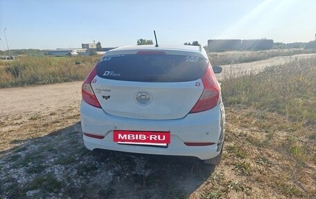 Hyundai Solaris II рестайлинг, 2016 год, 900 000 рублей, 5 фотография