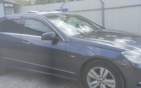 Mercedes-Benz E-Класс, 2011 год, 1 800 000 рублей, 3 фотография