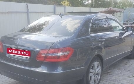 Mercedes-Benz E-Класс, 2011 год, 1 800 000 рублей, 5 фотография