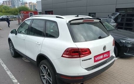 Volkswagen Touareg III, 2015 год, 2 190 000 рублей, 3 фотография