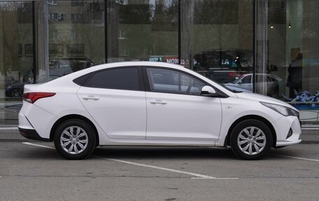Hyundai Solaris II рестайлинг, 2021 год, 1 340 000 рублей, 5 фотография