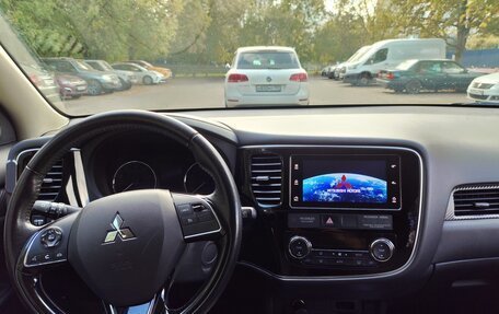 Mitsubishi Outlander III рестайлинг 3, 2018 год, 1 730 000 рублей, 16 фотография