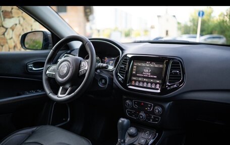 Jeep Compass II, 2020 год, 2 550 000 рублей, 8 фотография