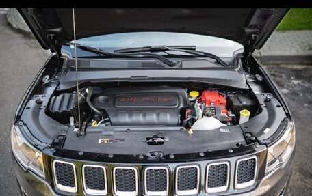 Jeep Compass II, 2020 год, 2 550 000 рублей, 18 фотография