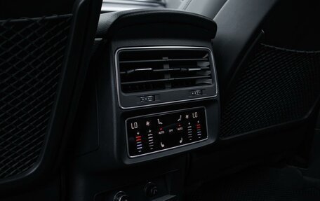 Audi Q8 I, 2019 год, 5 699 000 рублей, 34 фотография