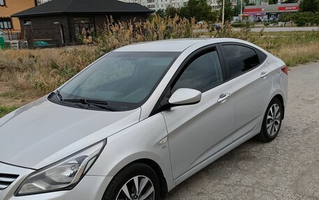 Hyundai Solaris II рестайлинг, 2016 год, 1 250 000 рублей, 4 фотография