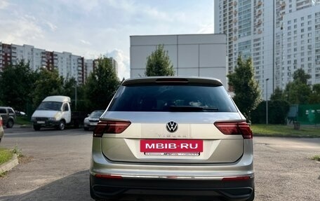 Volkswagen Tiguan II, 2021 год, 3 390 000 рублей, 5 фотография