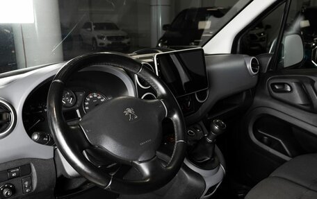 Peugeot Partner II рестайлинг 2, 2017 год, 1 093 000 рублей, 3 фотография