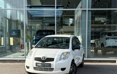 Toyota Yaris III рестайлинг, 2008 год, 675 000 рублей, 1 фотография