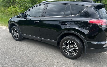 Toyota RAV4, 2017 год, 2 950 000 рублей, 4 фотография