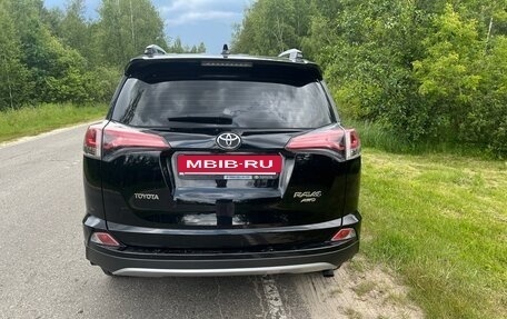 Toyota RAV4, 2017 год, 2 950 000 рублей, 12 фотография