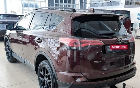 Toyota RAV4, 2019 год, 2 250 000 рублей, 11 фотография