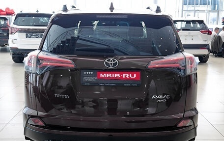 Toyota RAV4, 2019 год, 2 250 000 рублей, 10 фотография