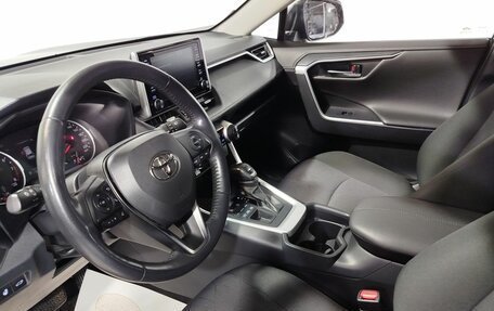 Toyota RAV4, 2021 год, 3 250 000 рублей, 17 фотография