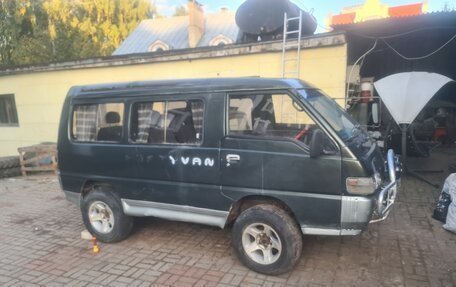 Mitsubishi Delica III, 1992 год, 250 000 рублей, 1 фотография