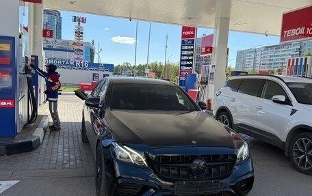 Mercedes-Benz E-Класс, 2019 год, 2 700 000 рублей, 10 фотография