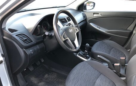 Hyundai Solaris II рестайлинг, 2015 год, 1 100 000 рублей, 5 фотография