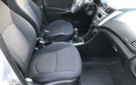 Hyundai Solaris II рестайлинг, 2015 год, 1 100 000 рублей, 12 фотография