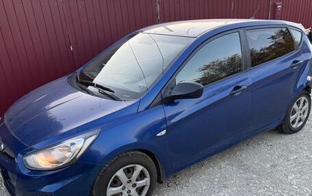 Hyundai Solaris II рестайлинг, 2012 год, 360 000 рублей, 3 фотография