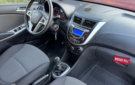 Hyundai Solaris II рестайлинг, 2012 год, 360 000 рублей, 11 фотография