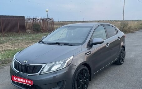 KIA Rio III рестайлинг, 2013 год, 850 000 рублей, 2 фотография