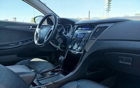 Hyundai Sonata VI, 2010 год, 880 000 рублей, 15 фотография