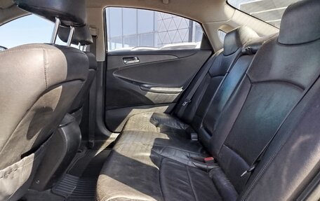 Hyundai Sonata VI, 2010 год, 880 000 рублей, 16 фотография