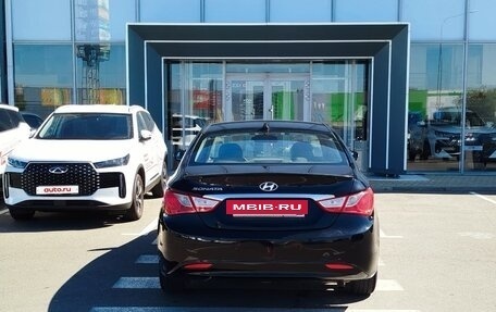 Hyundai Sonata VI, 2010 год, 880 000 рублей, 6 фотография