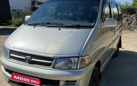 Toyota Regius, 1997 год, 750 000 рублей, 9 фотография