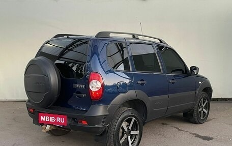 Chevrolet Niva I рестайлинг, 2018 год, 870 000 рублей, 4 фотография