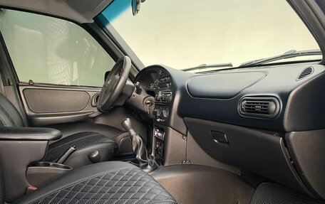 Chevrolet Niva I рестайлинг, 2018 год, 870 000 рублей, 11 фотография