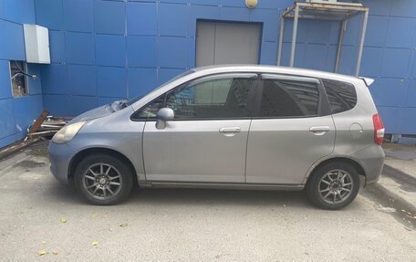 Honda Fit III, 2003 год, 267 000 рублей, 2 фотография