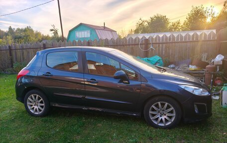 Peugeot 308 II, 2011 год, 335 000 рублей, 2 фотография