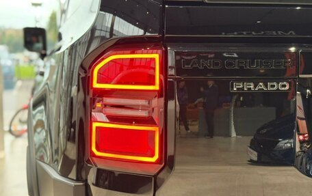 Toyota Land Cruiser Prado, 2024 год, 9 650 000 рублей, 10 фотография