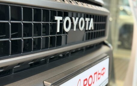 Toyota Land Cruiser Prado, 2024 год, 9 650 000 рублей, 3 фотография