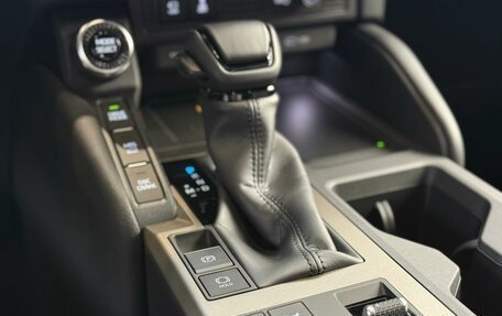 Toyota Land Cruiser Prado, 2024 год, 9 650 000 рублей, 15 фотография