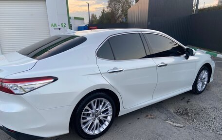 Toyota Camry, 2019 год, 2 590 000 рублей, 5 фотография