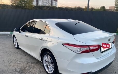 Toyota Camry, 2019 год, 2 590 000 рублей, 3 фотография