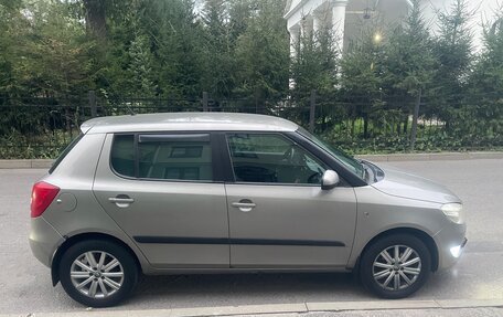 Skoda Fabia II, 2011 год, 450 000 рублей, 4 фотография