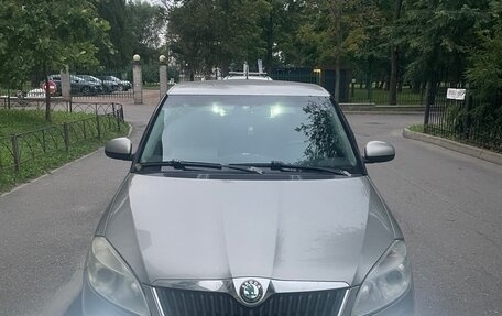 Skoda Fabia II, 2011 год, 450 000 рублей, 2 фотография