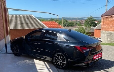 Hyundai Elantra, 2021 год, 1 900 000 рублей, 22 фотография