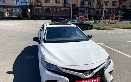 Toyota Camry, 2017 год, 2 370 000 рублей, 1 фотография