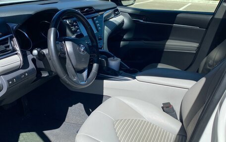 Toyota Camry, 2017 год, 2 370 000 рублей, 7 фотография