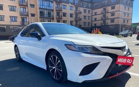 Toyota Camry, 2017 год, 2 370 000 рублей, 2 фотография