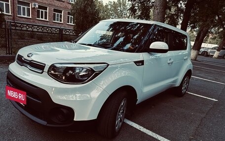 KIA Soul II рестайлинг, 2017 год, 1 350 000 рублей, 2 фотография